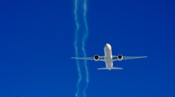 A Boeing passou anos tentando garantir aos clientes, aos reguladores e ao público que seus aviões são seguros. Esse trabalho pode ter ficado ainda mais difícil