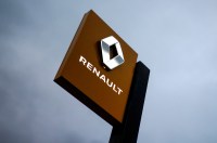 Renault deve produzir 300 mil veículos a menos em 2021 por escassez de chips