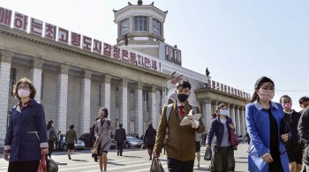Dois anos após início da pandemia, Coreia do Norte relatou nesta sexta-feira (13) primeira morte pelo novo coronavírus no país