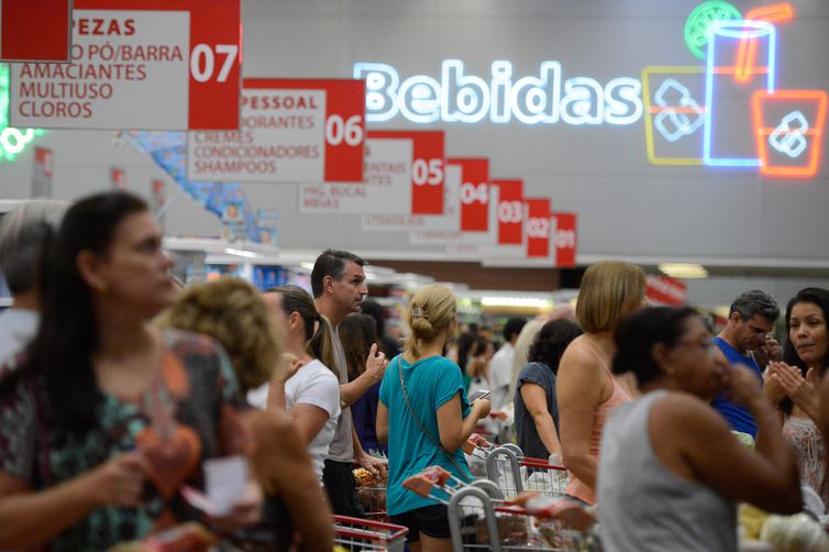 Para o Banco Mundial, a contração econômica pode chegar a até 5% este ano no Brasil