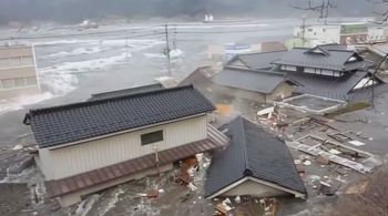 Ao longo dos séculos, o país desenvolveu uma formidável capacidade de reconstrução depois de terremotos, mas após uma década o trauma permanece