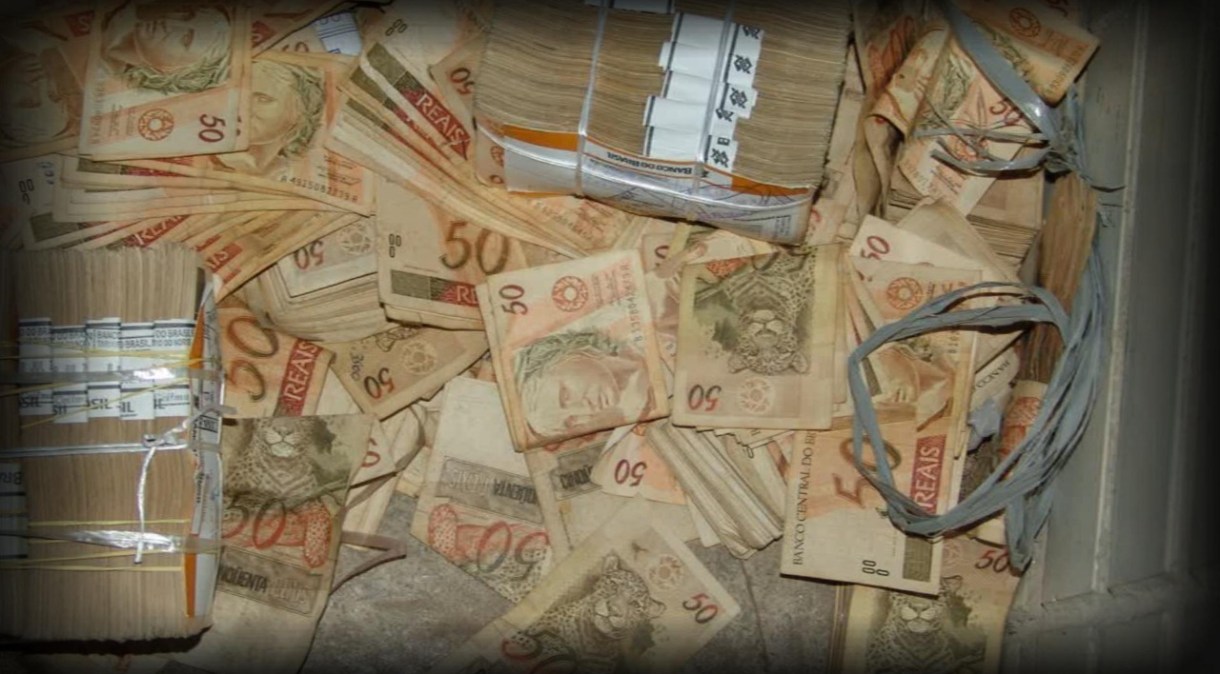 Valores roubados no assalto à sede do Banco Central em Fortaleza, em 2005