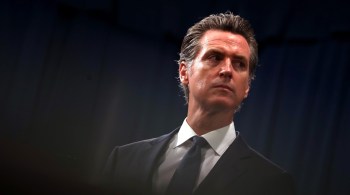 A votação presencial em novembro continuará sendo uma opção, segundo governador Gavin Newsom