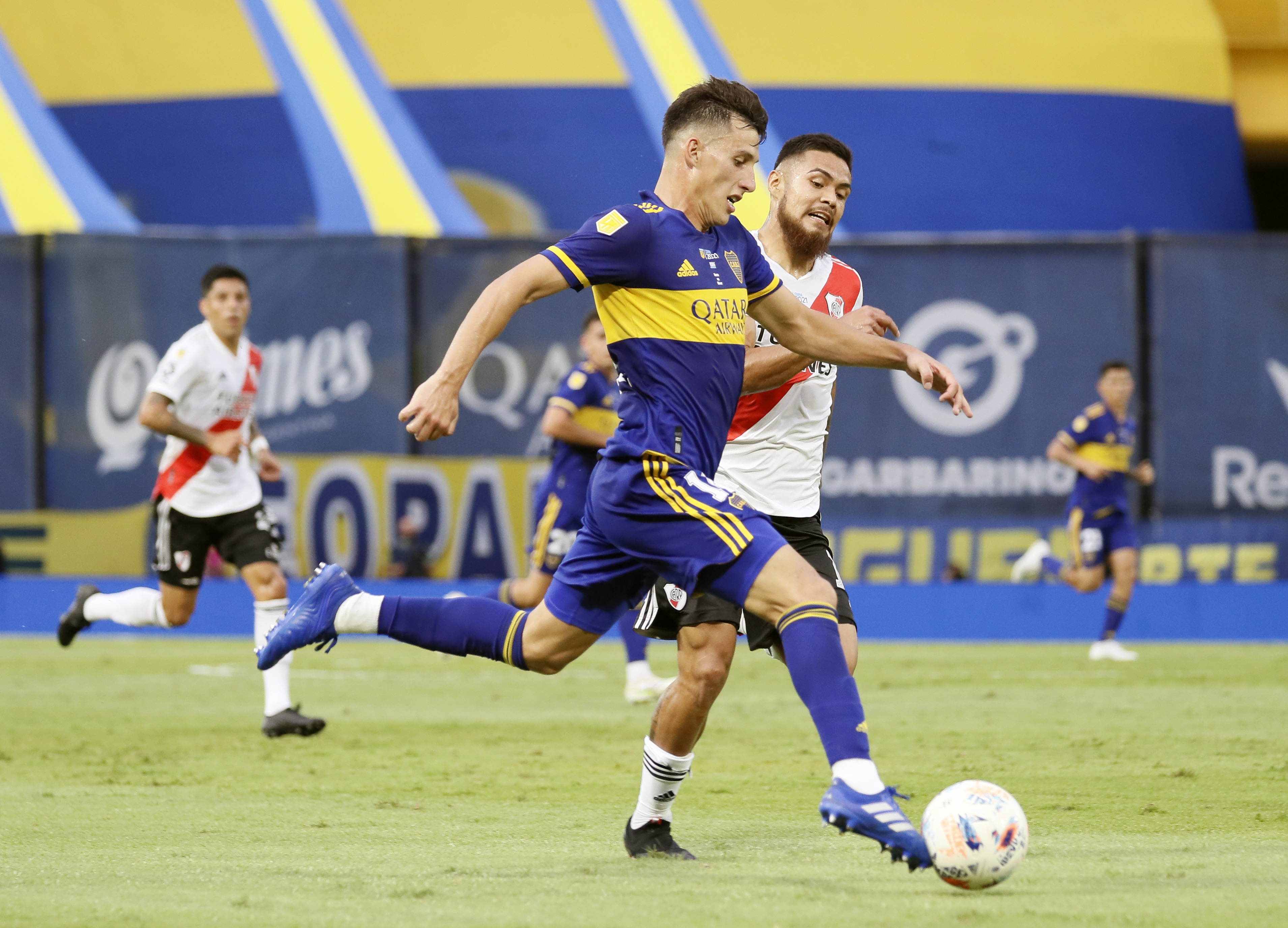 Boca Juniors empata com River Plate por 1 a 1 em La Bombonera
