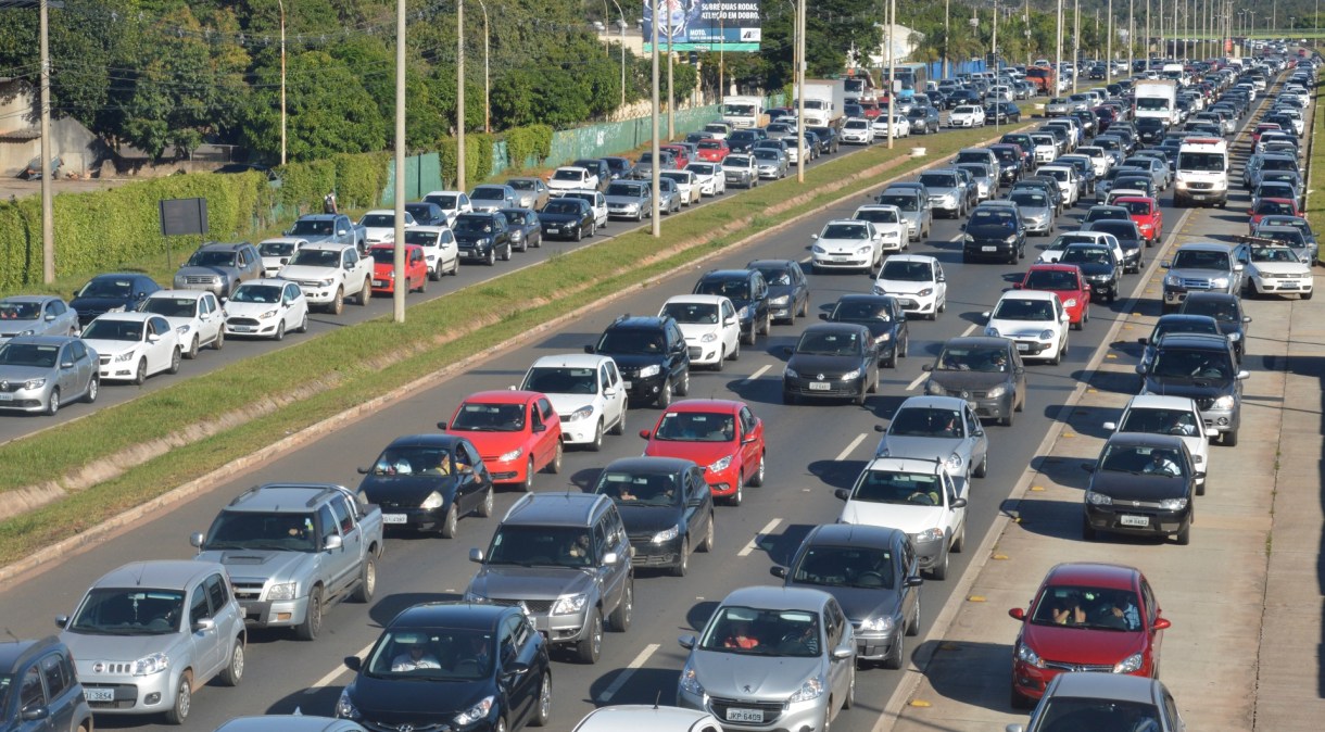 Segundo estudo, idade média dos carros brasileiros chegou a 10,2 anos