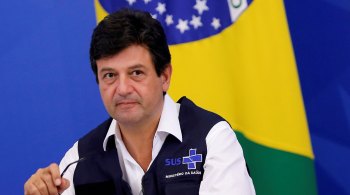 Ministro da Saúde, Luiz Henrique Mandetta, 'entra mudo e sai calado' de reunião