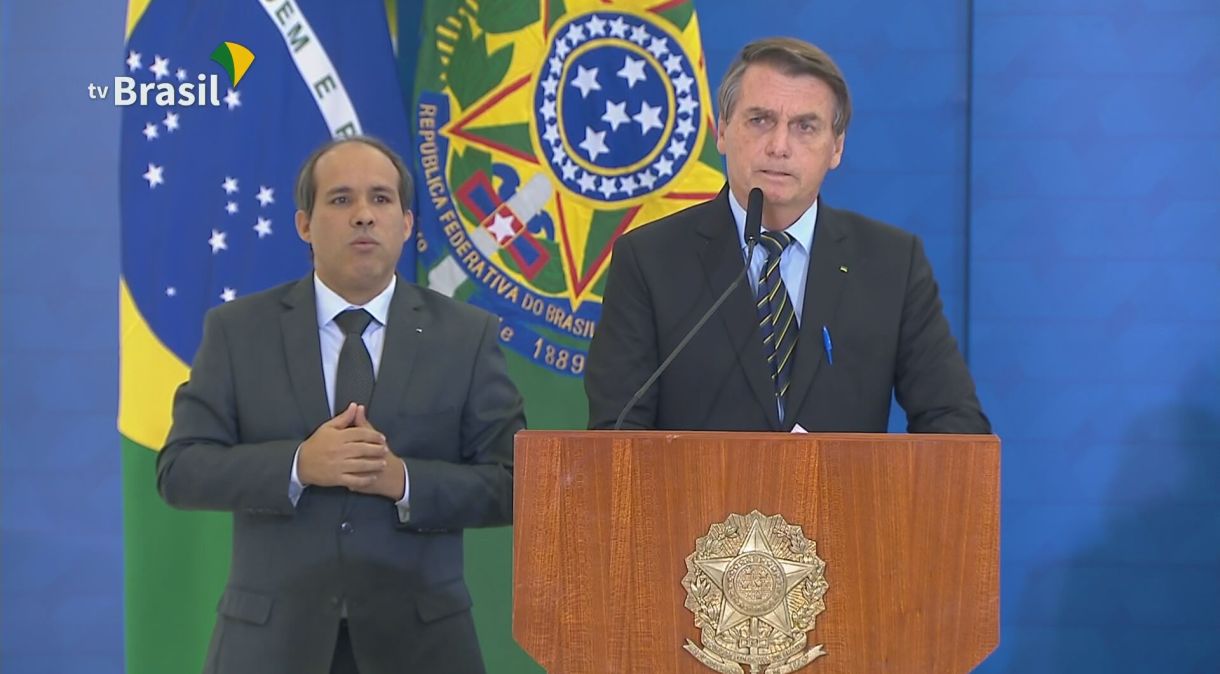 Presidente Jair Bolsonaro (sem partido) durante anúncio de medidas de ajuda a hospitais (25.mar.2021)