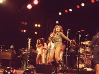 Tina Turner vende direitos musicais por mais de R$ 274 milhões