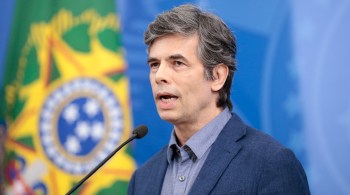 Reconhecimento temporário dos diplomas de médicos formados no exterior poderia significar o reforço de mais 15 mil profissionais de saúde em todo o Brasil 