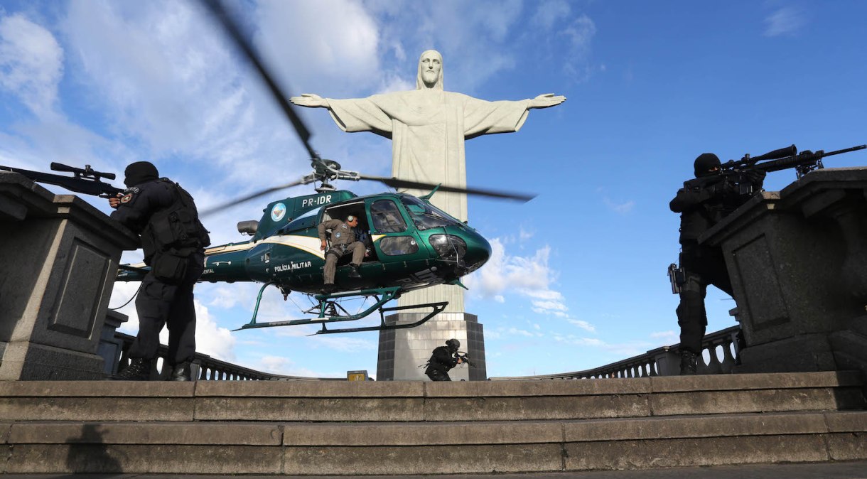 Helicóptero usado em operações da Polícia Militar do Rio de Janeiro