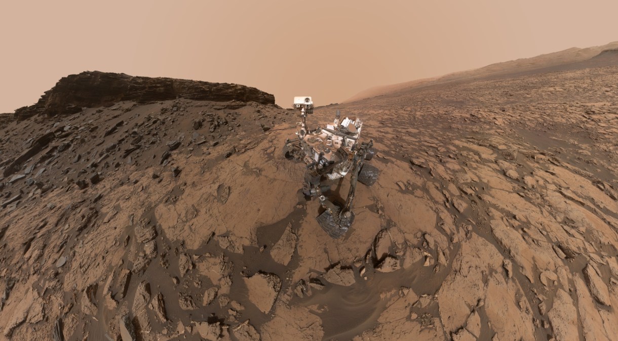 Self feita pelo rover Curiosity, da Nasa, no Monte Sharp, em Marte