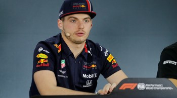 Esta foi a sexta pole de Verstappen nas últimas sete corridas e a décima da sua carreira; Lewis Hamilton, da Mercedes, largará em segundo lugar