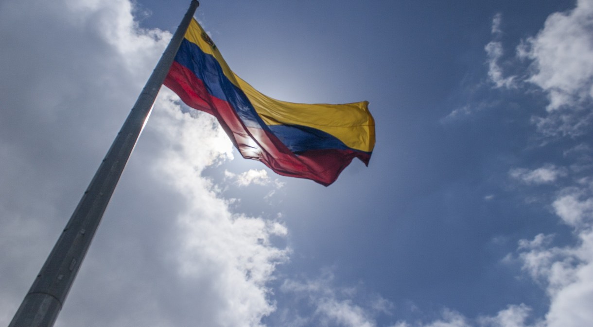 Segundo AGU, saída de diplomatas venezuelanos foi acertada com representantes de Caracas