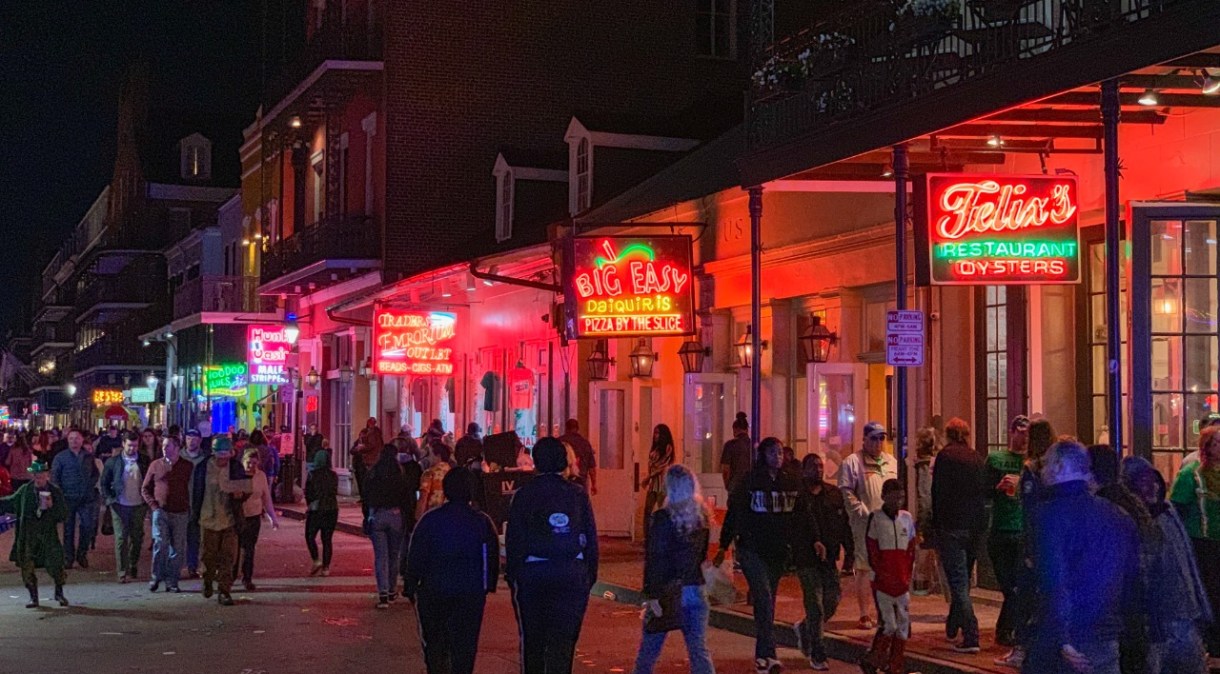 Bourbon Street, em New Orleans