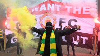 Os torcedores do time protestaram contra a propriedade do clube pela família Glazer e se reuniram no campo de Old Trafford
