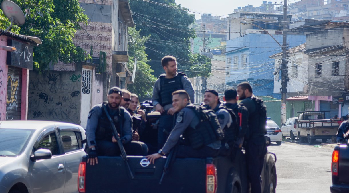 Operação policial deixou pelo menos 25 mortos nas proximidades da estação Jacarezinho