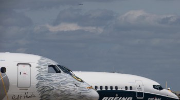 Segundo apurou a CNN, o governo está avaliando o assunto da Embraer com cuidado, mas as negociações sobre o futuro da companhia ainda não começaram