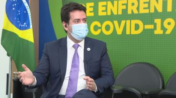 À CNN, Rodrigo Cruz disse ainda que o ministro da Saúde, Marcelo Queiroga, que está com Covid-19, esteve febril ao longo do dia de ontem, mas, às 23h, quando conversaram por telefone, o ministro estava bem