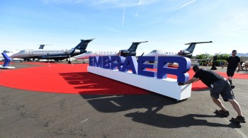 Com base na posição acionária de 12 de novembro, a Embraer tem atualmente 736.143.105 ações ordinárias em circulação no mercado