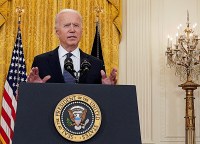 Biden revoga decreto de Trump que exigia que imigrantes tivessem seguro saúde