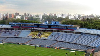 Governo uruguaio intermediou doação de 50 mil doses da Sinovac para imunização de futebol sul-americano