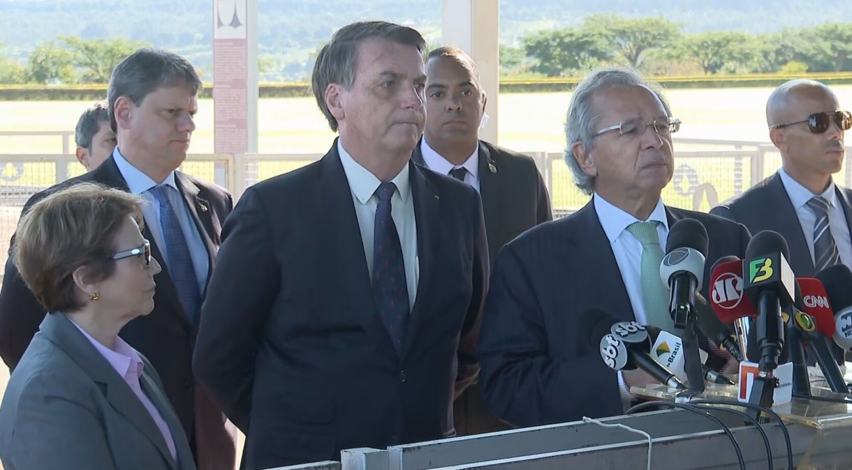 O presidente Jair Bolsonaro (sem partido) e o ministro da Economia, Paulo Guedes