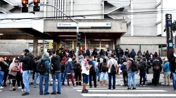 Paralisação afeta parte das linhas 1-Azul, 2-Verde, 3-Vermelha e 15-Prata; metroviários pedem reajuste inflacionário do salário