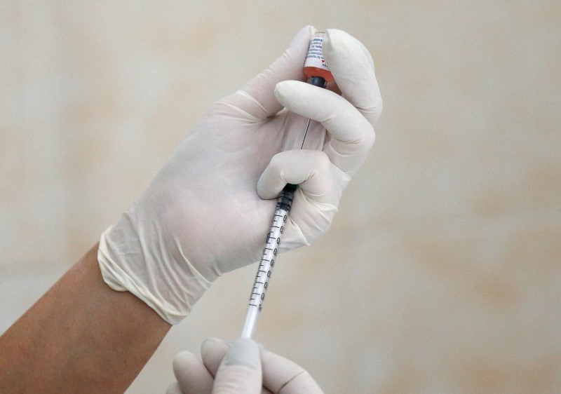 De acordo com a OMS, o plano do programa é distribuir testes e vacinas em todo o mundo em um custo aproximado de US$ 31,3 bilhões