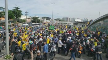 Presidente participou de passeio de moto no Rio de Janeiro e gerou aglomeração; tanto ele quanto a maioria dos apoiadores não usavam máscara