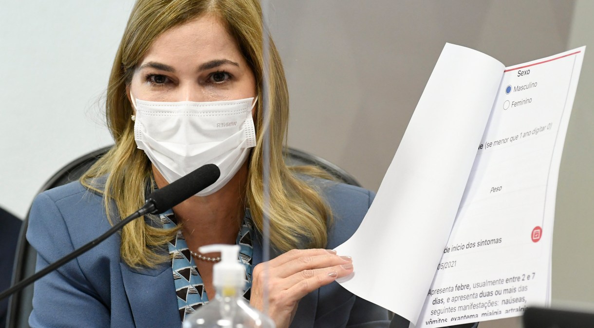 Mayra Pinheiro, secretária de Gestão do Trabalho e da Educação na Saúde do Ministério da Saúde, presta depoimento na CPI da Pandemia