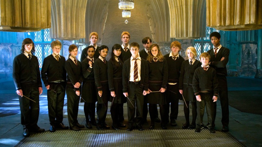 Fenômeno de popularidade, a saga do menino bruxo Harry Potter começou nos livros, vendidos aos milhões, e depois foi para o cinema