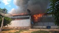 Garimpeiros travam cidade no Pará e incendeiam casas de indígenas