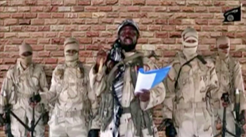 Abubakar Shekau teria detonado explosivo após ser cercado por combatentes do grupo rival Estado Islâmico da Província da África Ocidental