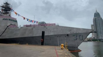 USS Canberra leva o nome da capital da Austrália