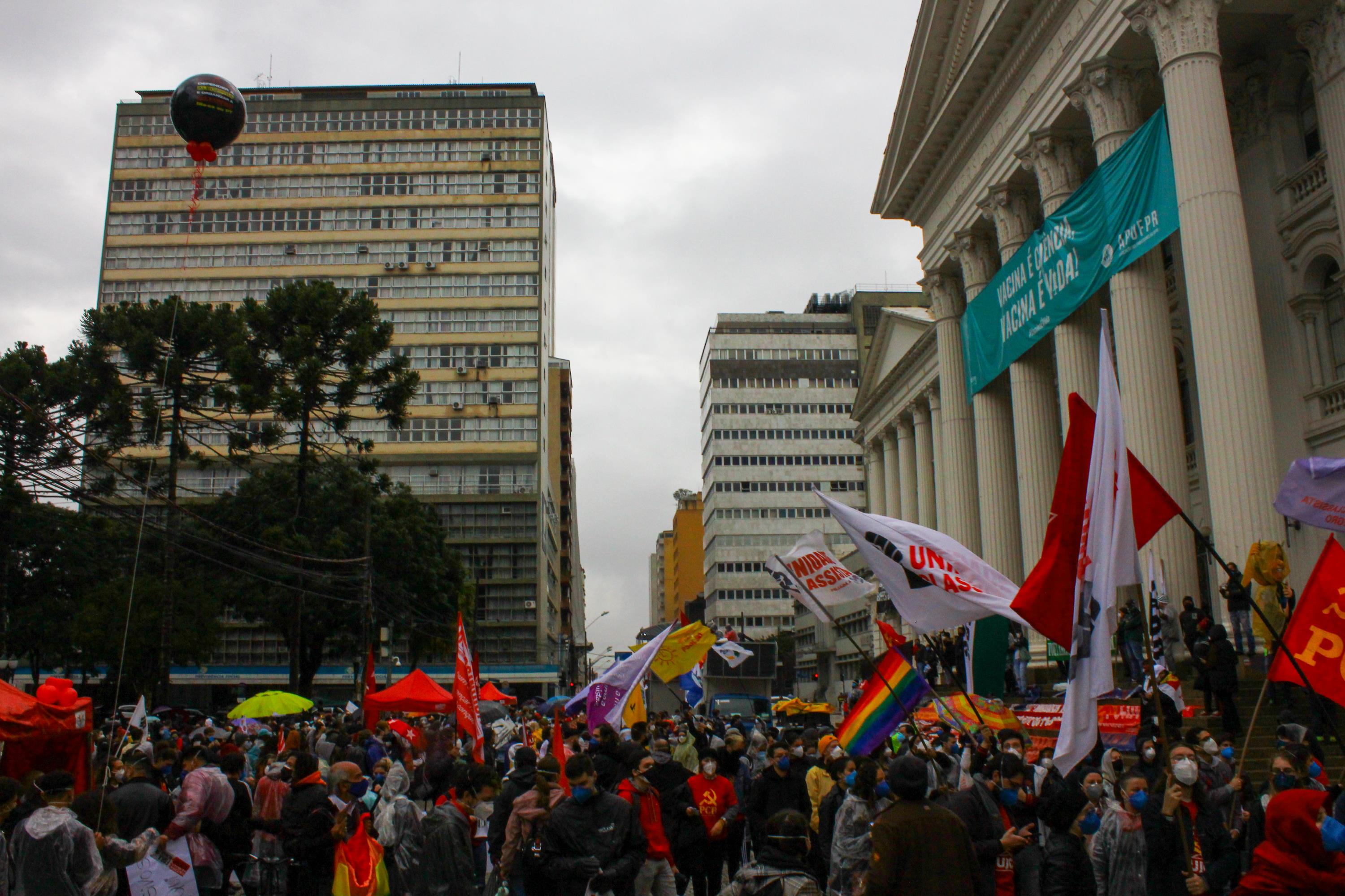 Manifestação em Curitiba (PR), 19 de junho