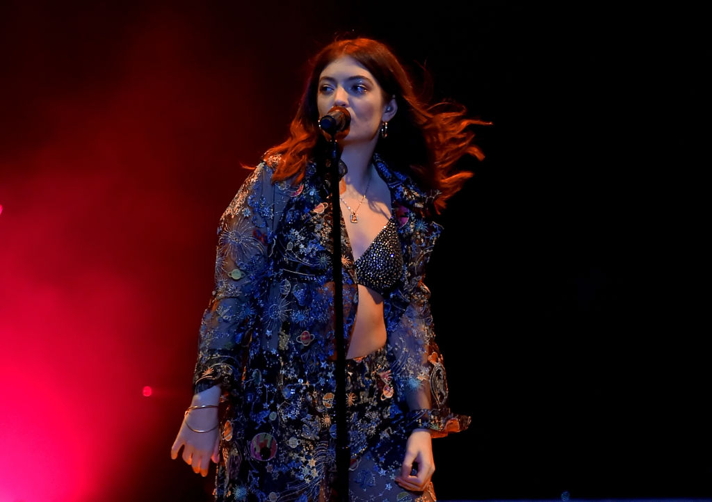 Cantora Lorde divulga data para lançamento de novo álbum
