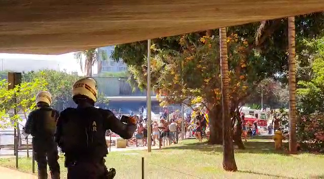 Indígenas protestam em Brasília