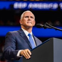 Ex-vice-presidente dos EUA, Mike Pence condena republicanos defensores de Putin