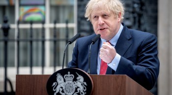 Decisão do primeiro-ministro Boris Johnson atende a preocupações com segurança das informações