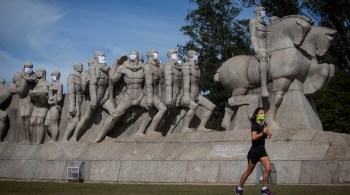 Ação do governo estadual e da prefeitura de São Paulo tem como objetivo conscientizar a população sobre a importância de se proteger durante a pandemia