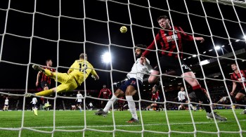 Reino Unido anunciou que jogadores do futebol inglês com esquema vacinal completo podem viajar para países da chamada lista vermelha, como Brasil e Argentina