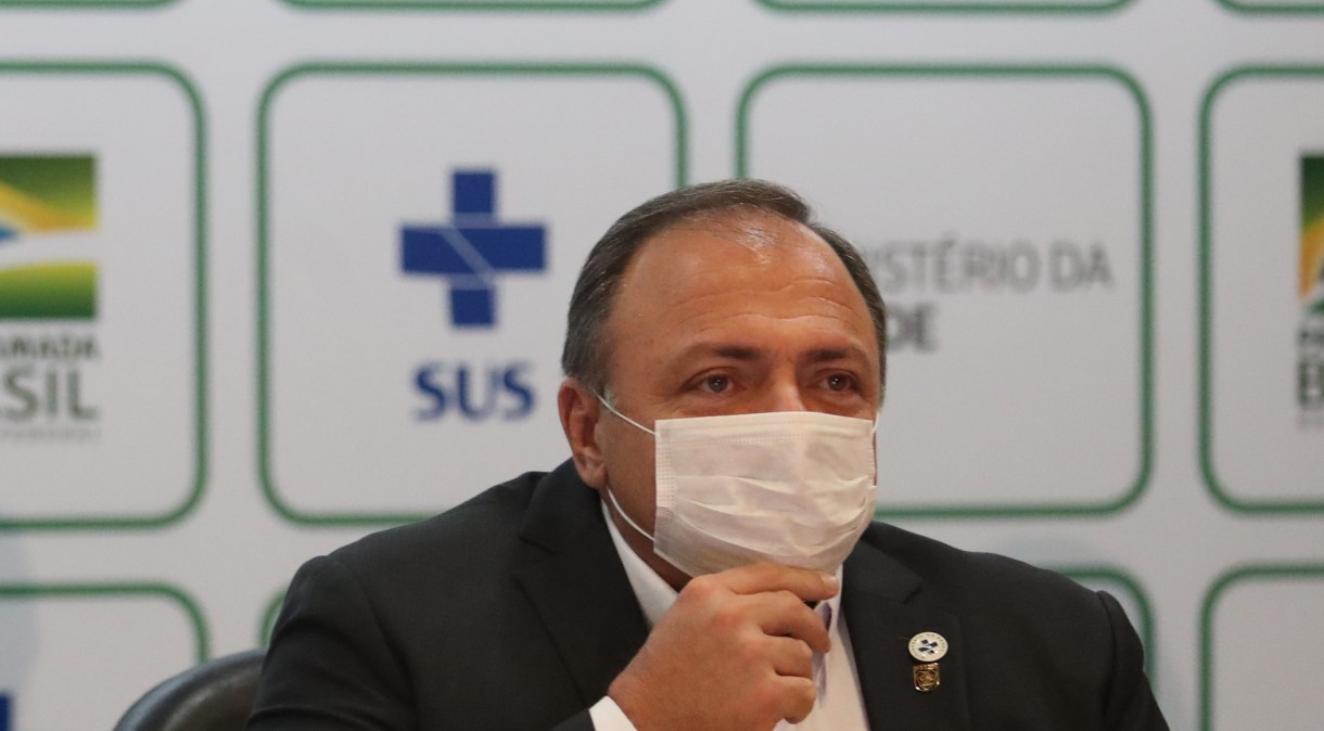 Eduardo Pazuello, ministro interino da Saúde