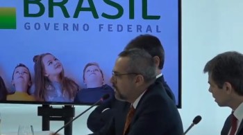 Ele também diz odiar as expressões 'povos indígenas' e que 'o Brasil tem apenas um povo'; ministro Celso de Mello já disse que é possível crime contra a honra