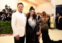 Elon Musk revela que teve terceiro filho com cantora Grimes; saiba o nome