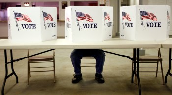 Cidadãos dos EUA escolhem entre pré-candidatos quem disputará as eleições gerais em novembro; aqui está o que você precisa saber