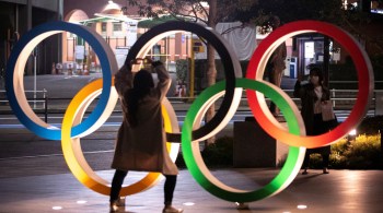 Ministra responsável pelos Jogos de 2020 afirmou que país tem prerrogativa de mudar data do evento