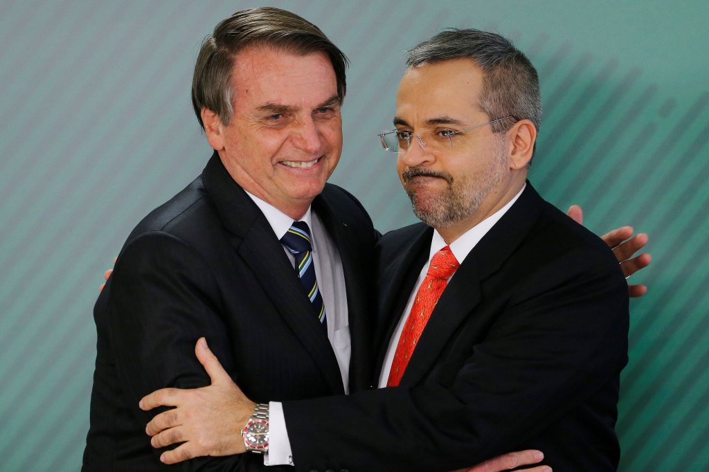 O presidente Jair Bolsonaro e o ministro da Educação Abraham Weintraub 