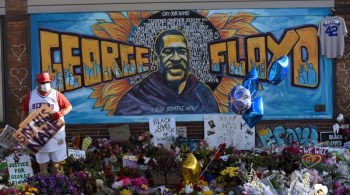 Família, amigos e centenas de pessoas tocadas pela morte do ex-segurança participarão de homenagem em Minneapolis, cidade onde ele morreu
