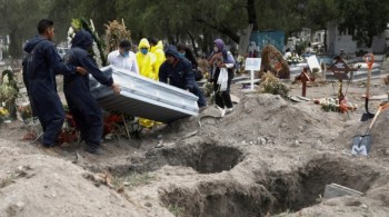 País supera a marca de mil mortes por dia e López Obrador afirma que dados refletem ‘ajuste’ na contagem das mortes