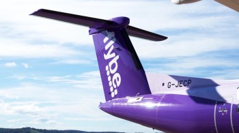 A companhia aérea Flybe, do Reino Unido, entrou com pedido de falência alegando queda nas vendas causadas pelo coronavírus 